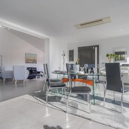 Sunset Lux House - Ideal Familias En Zona Residencial & Aircon * Lloret de Mar